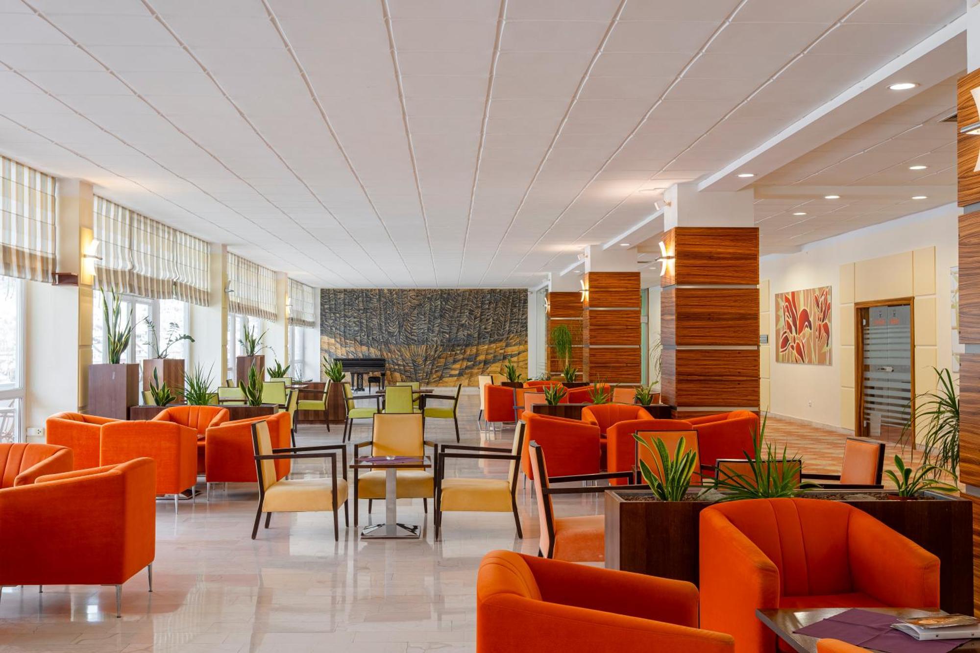 Hotel Behounek 亚希莫夫 外观 照片